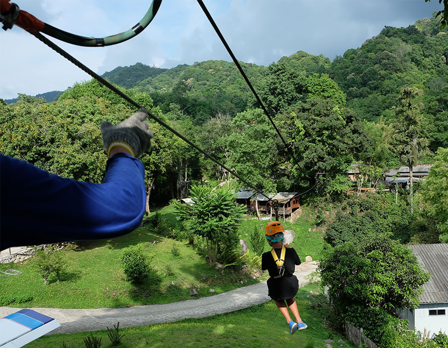 Zip lining in Costa Rica